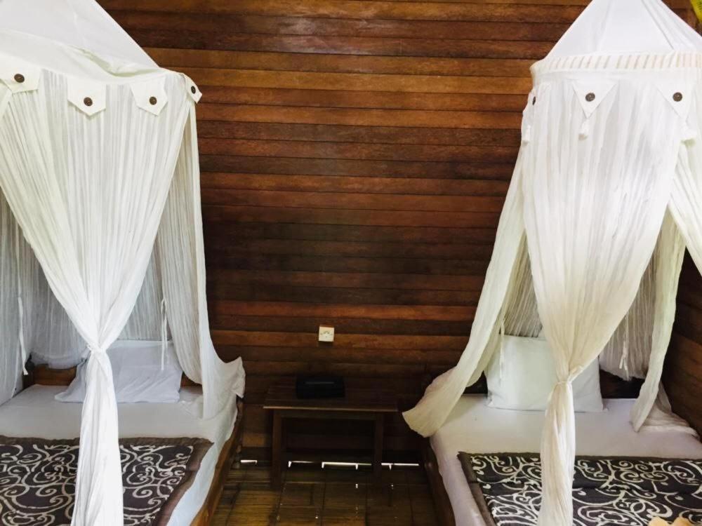 Echo Alam Nusa Lodge Ped Buitenkant foto